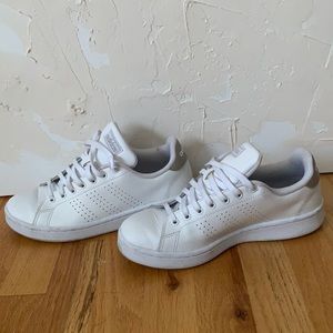 Like new adidas originals white sneaker